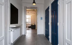 Stylish Downtown Apartment